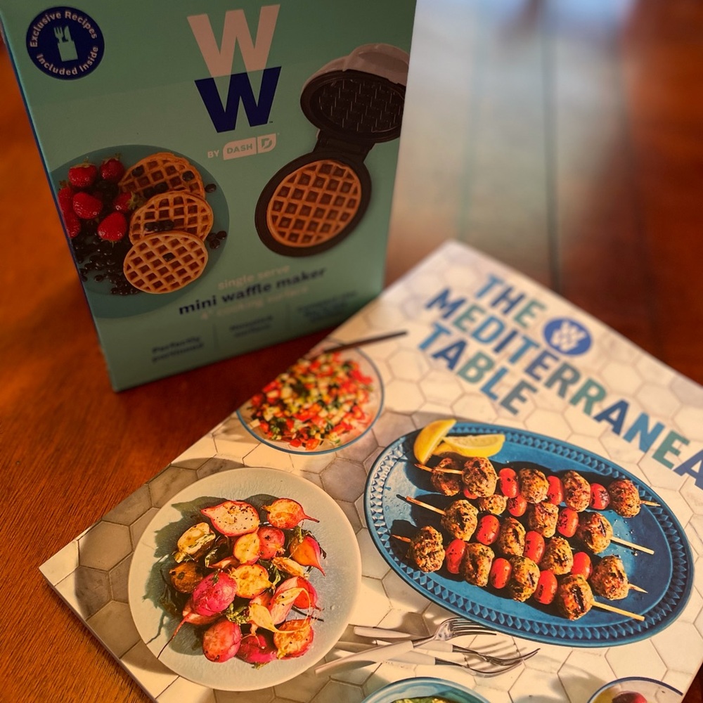 Weight Watchers cookbook/Mini Waffle maker